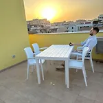 Attico Con Terrazza A Cagliari.